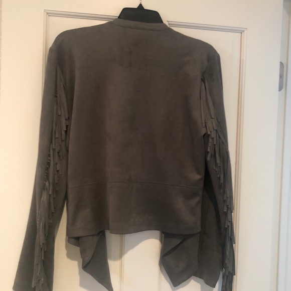 Grey faux suede jacket with fringe - Picture 3 of 5
